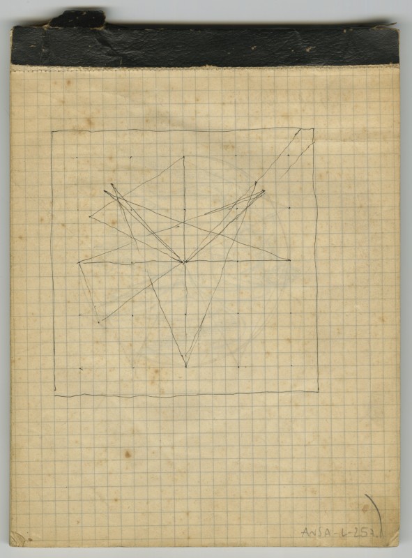 Bloco de notas com desenhos geométricos e textos